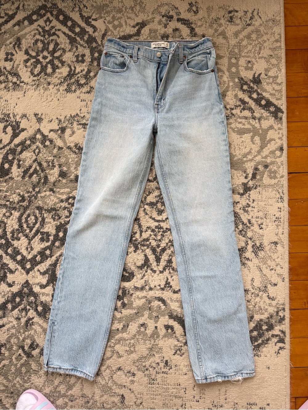 Abercrombie & Fitch The 90s Ultra High Rise Light Blue Straight Leg Women Jeans